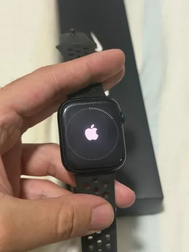Apple Watch Séries 7 - 45mm - versão Nike