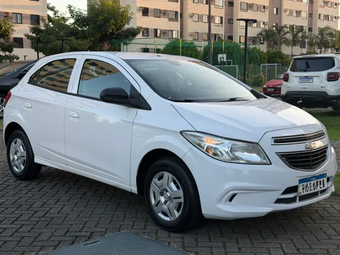 Chevrolet Onix Hatch LT 1.0 8V Flex Power Mec. 4P 2016