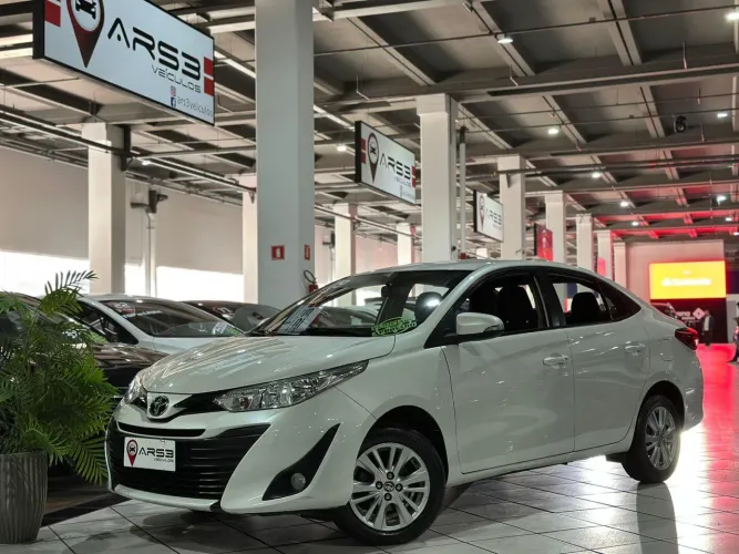 Toyota Yaris XL Sedan 1.5 Flex 16V 4P Aut. 2019