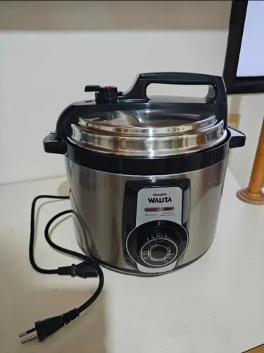 Panela de pressão elétrica Philips Walita modelo RI3103 de 5litros