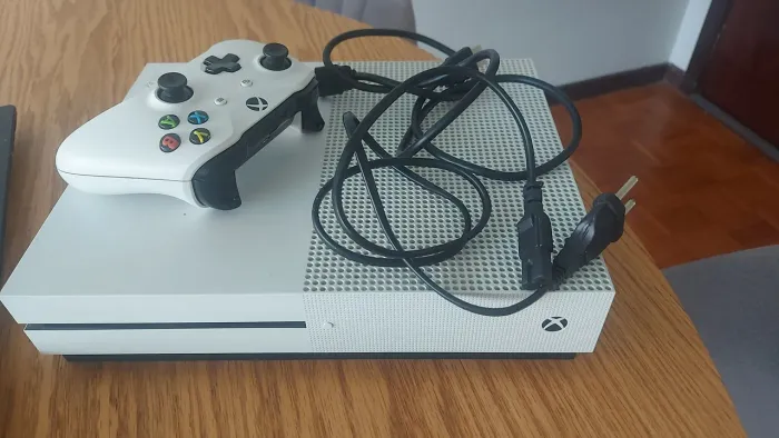 Xbox one s 1TB + jogos 