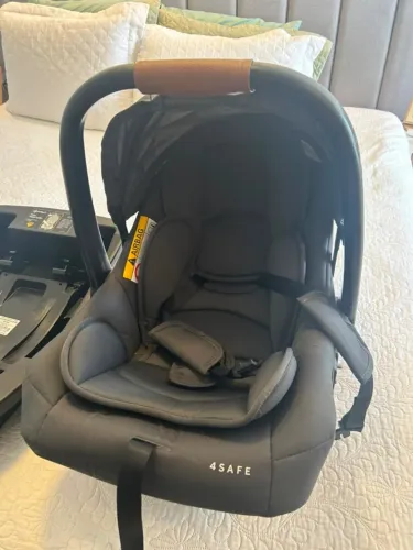 Bebê Conforto Safety 1st 4Safe + Base ISOFIX - Estado de Novo