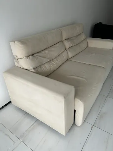 Vendo sofá retrátil muito elegante