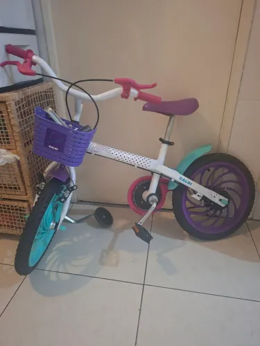 Bicicleta Caloi Ceci aro 16 super nova - tem as rodinhas!!!