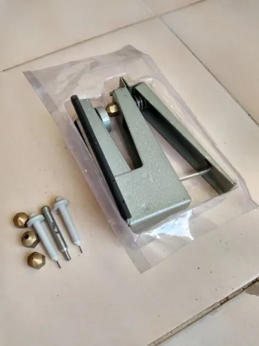 Perfurador PP-4 de Placa Para Circuito Impresso SUETOKU