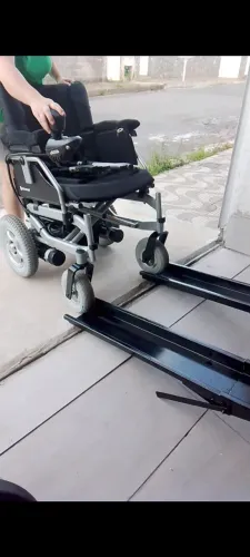 Cadeira de rodas motorizada dellamed