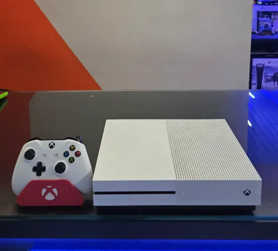 Xbox One S 1TB a pronta entrega + GARANTIA. Temos LOJA FÍSICA!