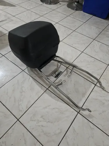 Bagageiro  CG 150 com suporte para bauleto + bauleto 28 litros Protork 