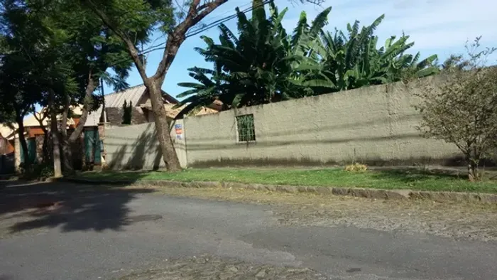 LOTE COM 1.000 M² NO BAIRRO SÃO LUIZ!