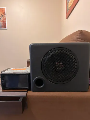 Caixa acústica grave, e multimídia pioneer.