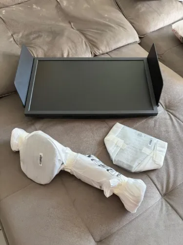 Monitor Zowie 400hz com garantia por ainda 2 anos e meio