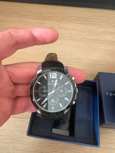 Relógio Tommy Hilfiger completo pulseira couro ORIGINAL