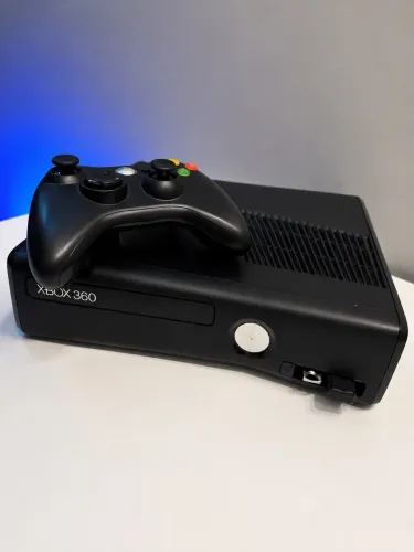  Xbox 360 Super Slim Preto - Pronto para Jogar!