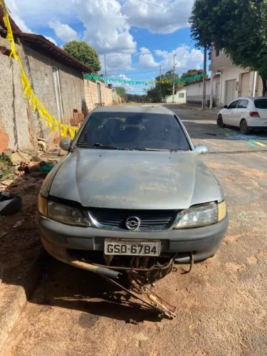 Chevrolet Vectra CD 2.2 16V / 2.0 16V Mec./aut. 1998