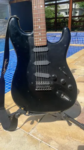 Guitarra Caps Ativos