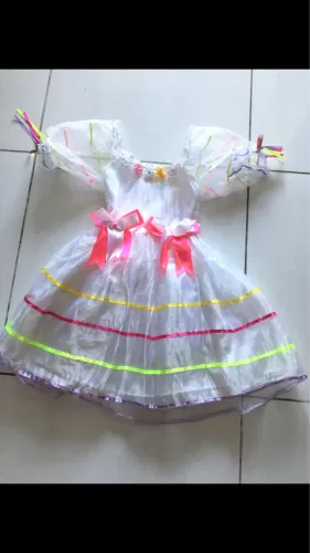 Vendo lindo vestido festa junina ótimo preço 200$
