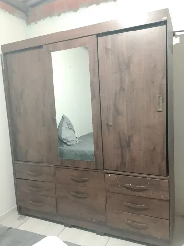 Vendo guarda roupa usado bem conservado entrega e montagem grátis
