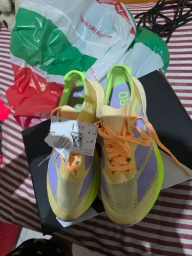 Tênis adidas