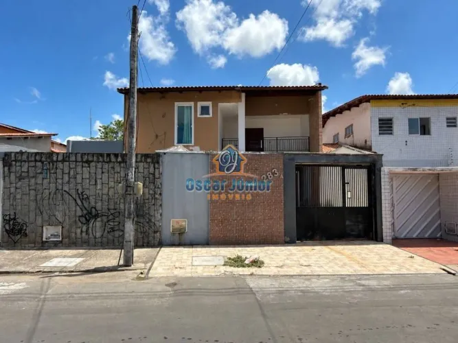 Casa com 3 Quartos (2 Suítes) + WC Social à Venda, 75 m² por R$ 490.000 - Passaré - Fortal