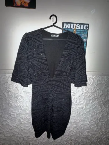 Vestido Pop Up Store Preto Brilhoso
