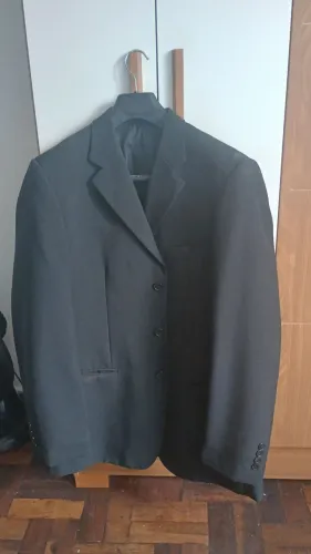 Terno preto completo Wolens Original - Paletó 52+Calça preta 46 pouco uso