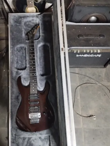 guitarra giannini Trilogy decada de 80