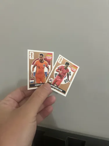 Duas Figurinhas Legend Bronze