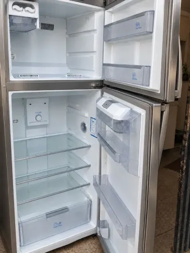 Geladeira inox Brastemp funcionando tudo prateleira de vidro frost free