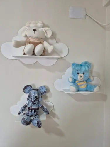 Kit com 3 prateleiras para quarto infantil