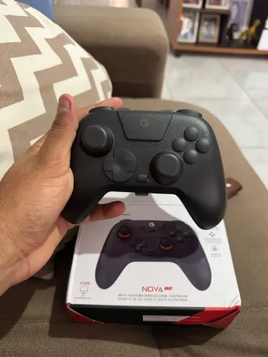 Controle sem fio Gamesir Nova Lite - NOVO