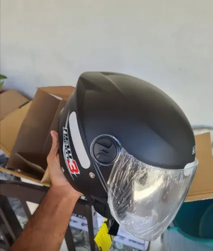 Capacete aberto novinho nunca usado
