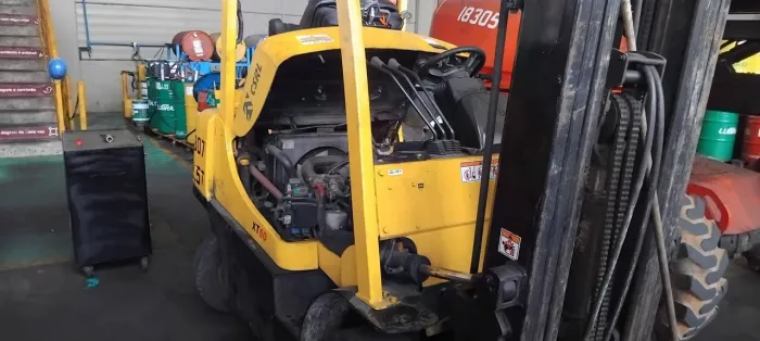 Empilhadeira 2.5 a 5 ton 