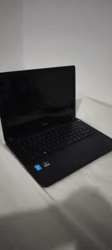 Notebook Dell i5 com vídeo dedicado