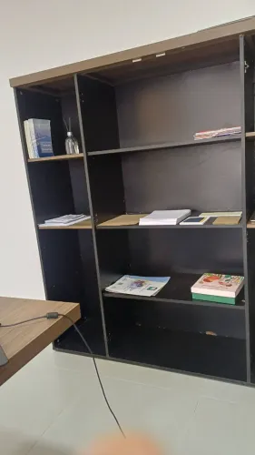 Armário Multiuso em Bom Estado oportunidade