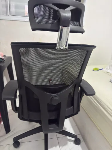 Cadeira ergonômica novinha