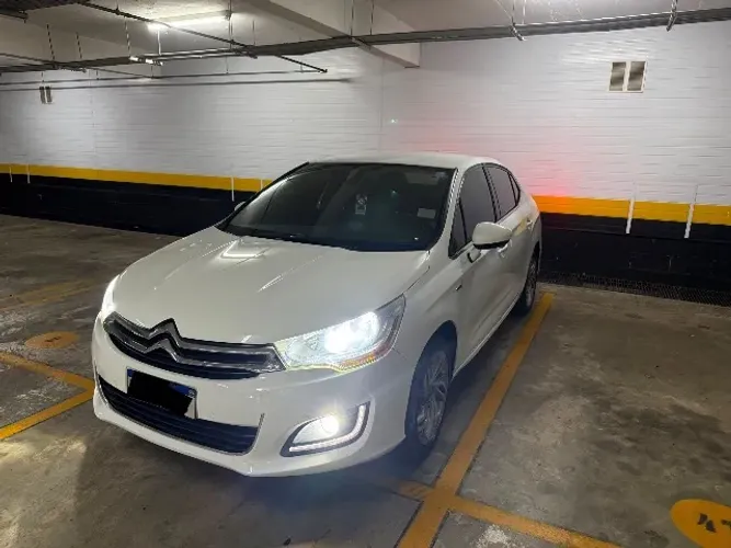 Citroen C4 Lounge Exclusive 1.6 Turbo 4P Aut. 2014