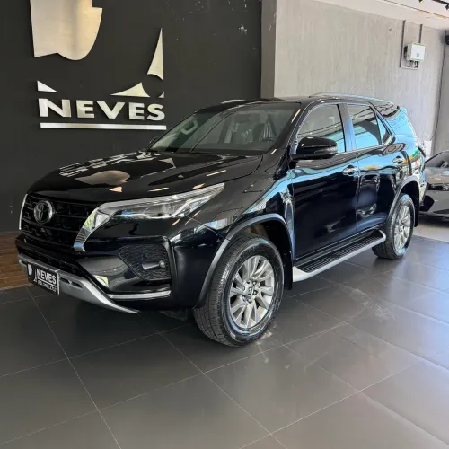 Toyota Hilux SW4 SRX 4X4 2.8 TDI 16V Dies. Aut. 2023