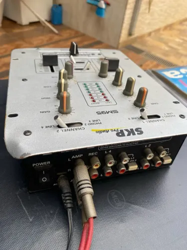 Mixer Skp Sm 95 Stereo 2 Canais