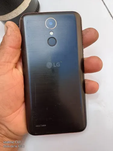 Celular LG 32 todo original.