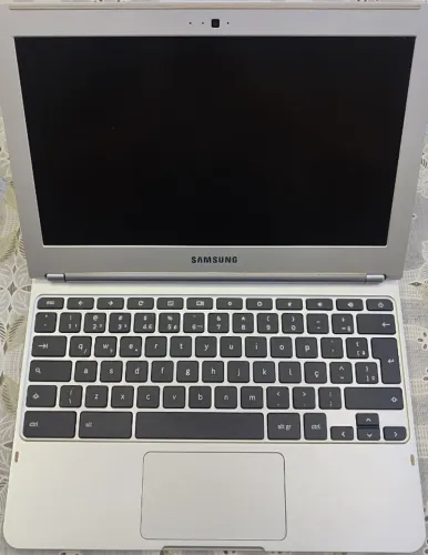 SAMSUNG CHROMEBOOK XE303C12-AD1BR LIGANDO SEM TESTES
