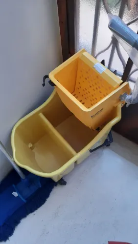 Balde para esfregão
