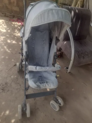 Carrinho de passeio de bebê