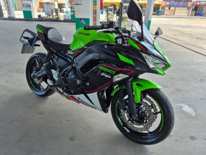Ninja 650 em excelente estado de conservação, moto utilizada só para passeios