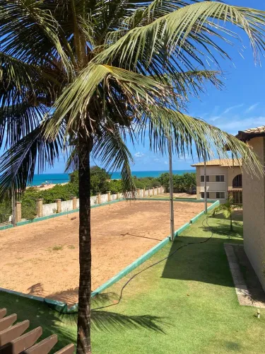 Varanda com vista pro nascer do sol e da lua! Condomínio completo, suite.