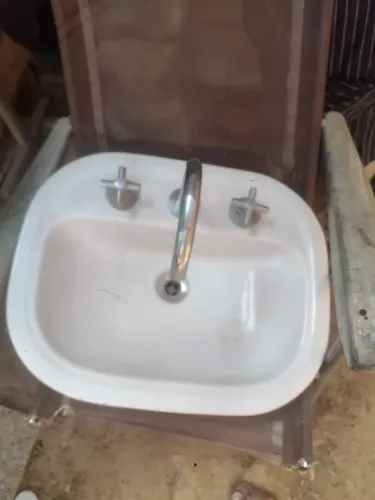 Pia pra banheiro ou lavabo