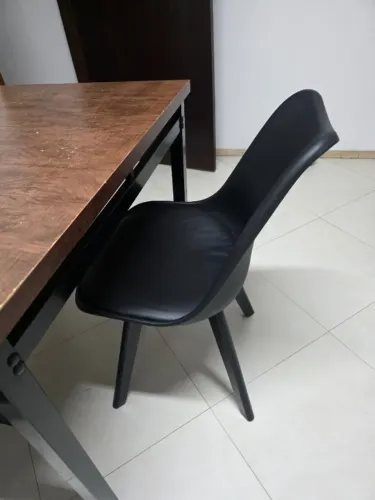 Mesa 90x90 com 2 cadeiras 