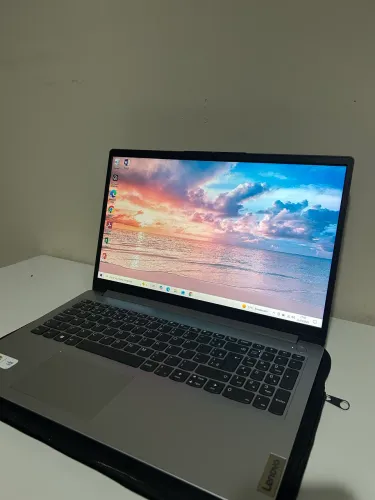 Notebook Lenovo i3 12ª Geração SSD 256GB Super Rápido