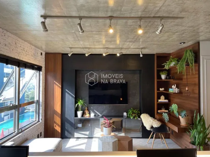 APARTAMENTO MOBILIADO A VENDA NA PRAIA BRAVA - ITAJAI/SC