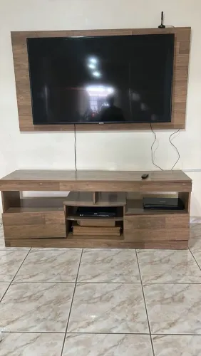Painel e rack para televisão