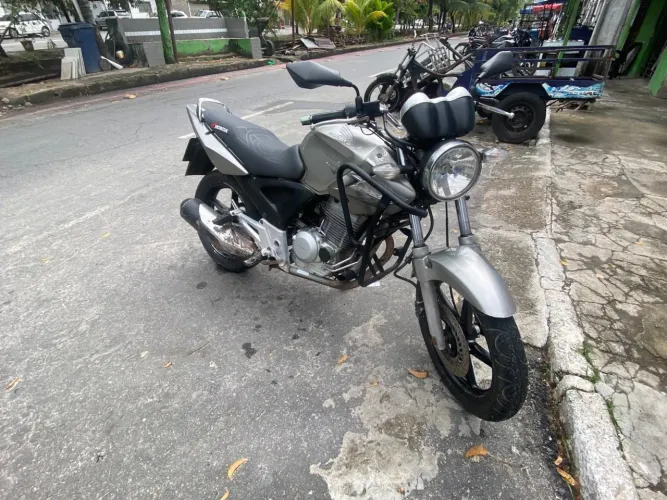 Moto pra vender deve nada no meu nome